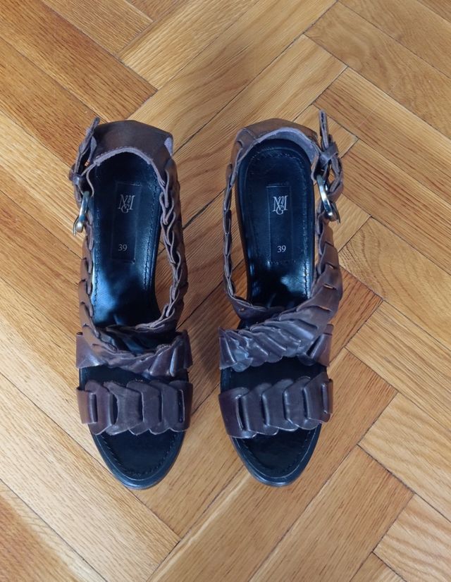 Sandalias tacón madera trenzadas marrones,MANGO.39