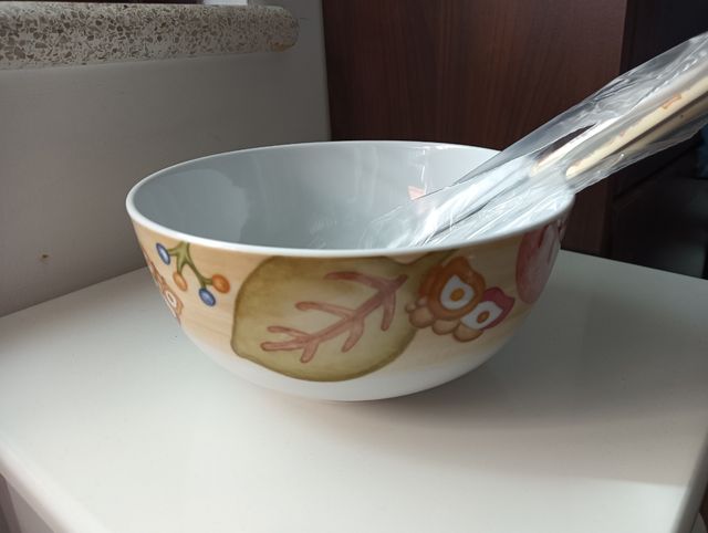 Insalatiera con POSATE Thun