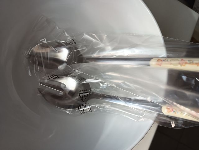 Insalatiera con POSATE Thun