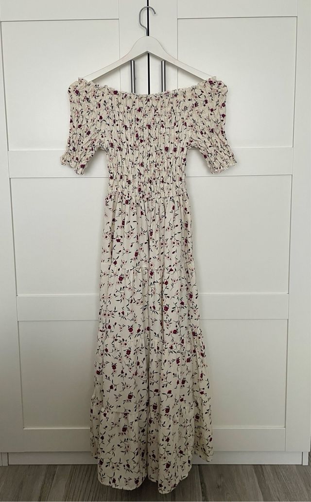 Vestido midi off shoulder