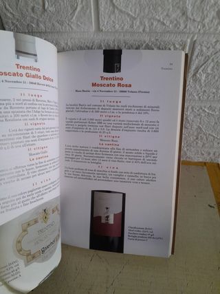 Libro 100 moscato ditalia gowine llustrato