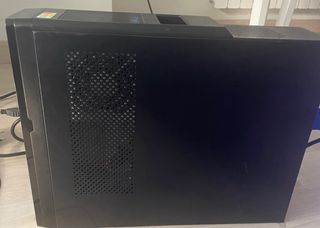 PC CoolBox  Monitor  teclado y raton 