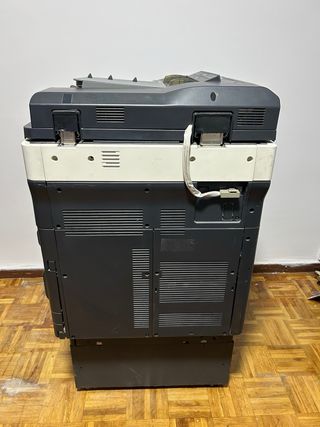 Impresora konica Minolta Bizhub c353