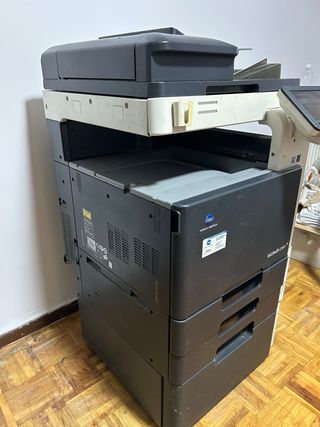 Impresora konica Minolta Bizhub c353