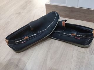 Náuticos azul marino hombre talla 45.