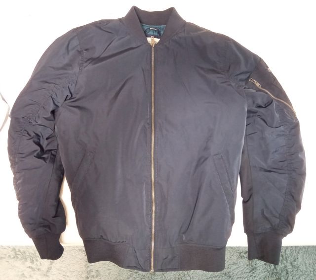 Cazadora Chaqueta Bomber PULL&BEAR