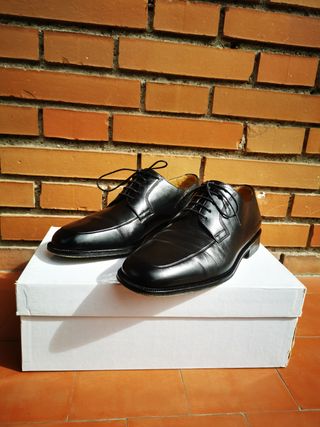 Zapatos negros Emidio Tucci