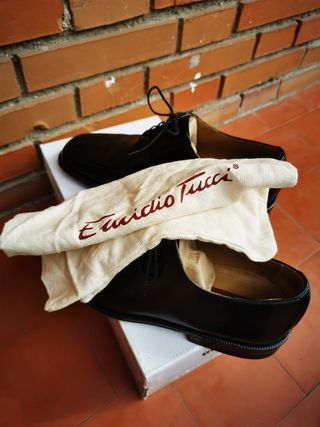 Zapatos negros Emidio Tucci