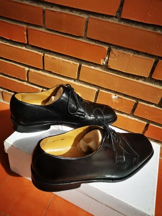 Zapatos negros Emidio Tucci