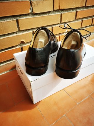 Zapatos negros Emidio Tucci