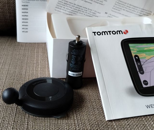 TomTom Via 52. Pouco uso, bateria nova, atualizado