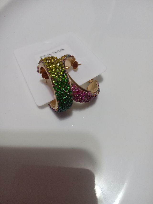 Orecchini particolari con pietre strass multi