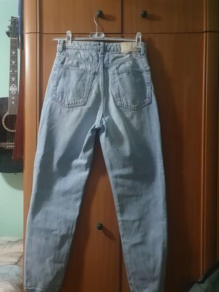 pantalon vaquero de Bershka