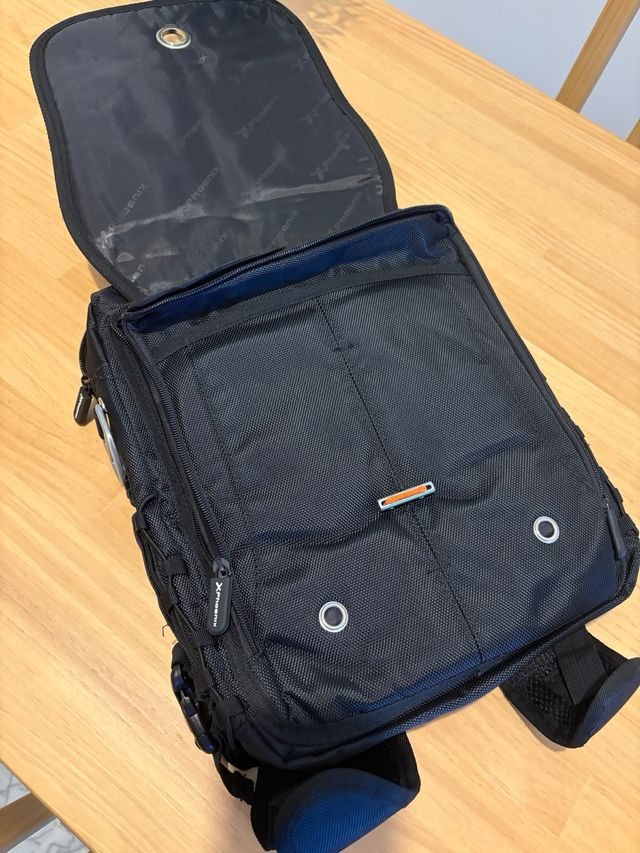 Mochila bandolera negra nueva multibolsillos