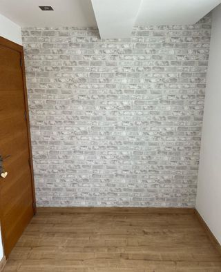 EMPAPELADOR Y PINTURA 697983856