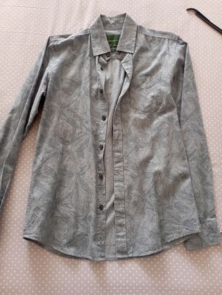 4 camisas como nuevas