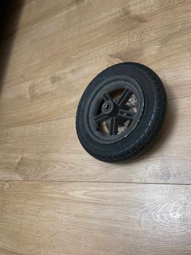 Roda de scooter Xiaomi com disco de travão incluído