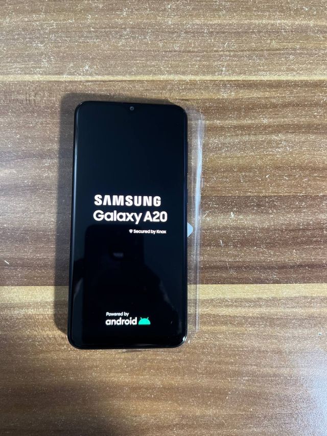 Samsung Galaxy A20 32GB Modelo A205W.