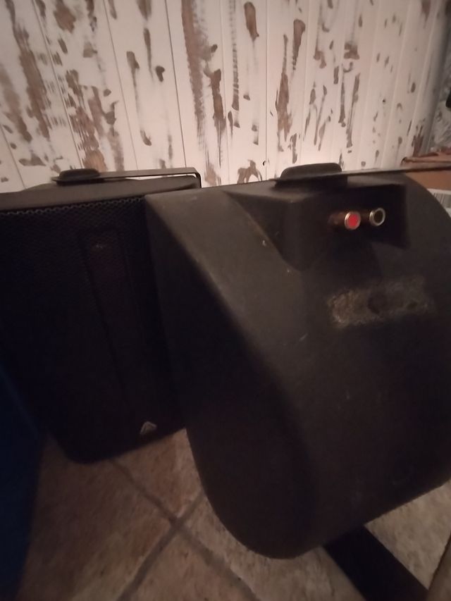 Altavoces a 60€ cada uno
