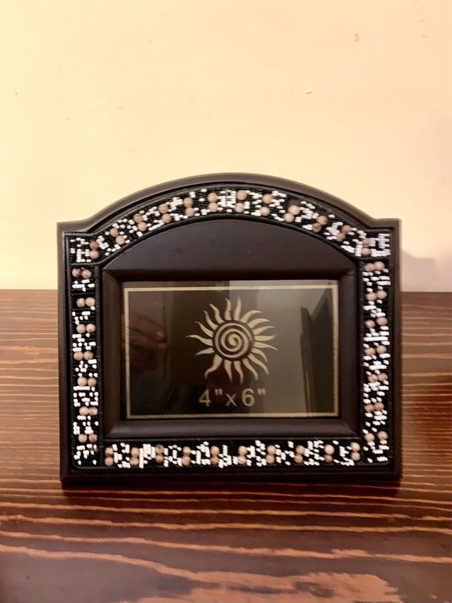 Cornice in legno, nuova