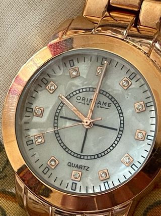 relogio oriflame com elementos swarovski