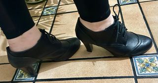 Zapatos de tacón con cordones