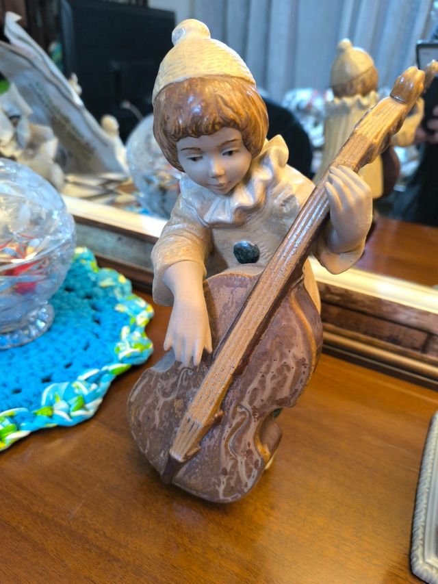 Figura Chico Instrumento