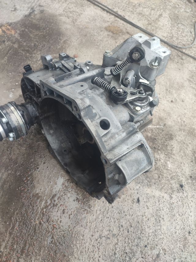 Caja cambios 6v león 1M 150cv fr ARL