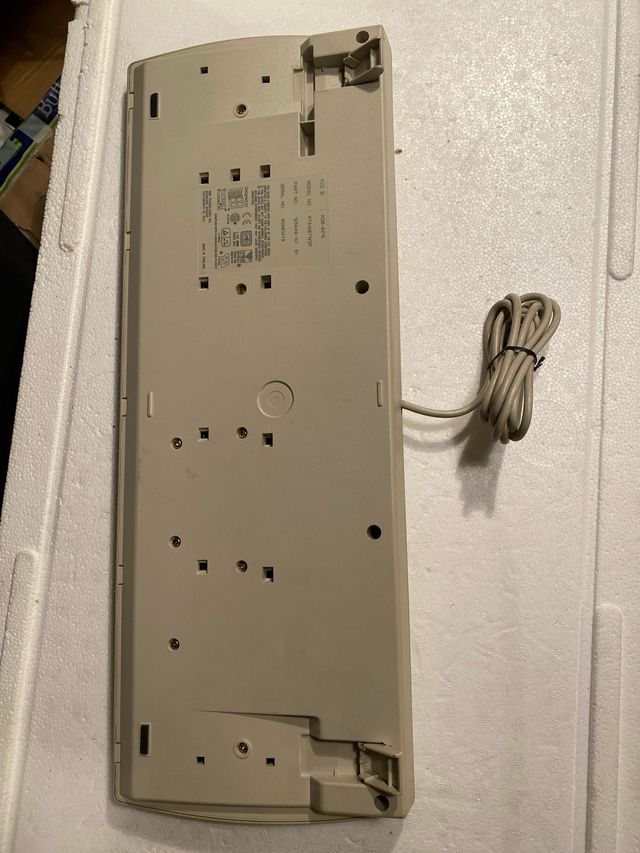 Teclado Comelt RT5158TWSP