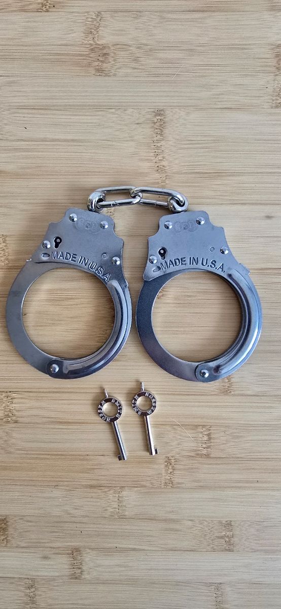 Esposas americanas Smith and Wesson