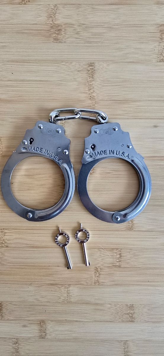 Esposas americanas Smith and Wesson