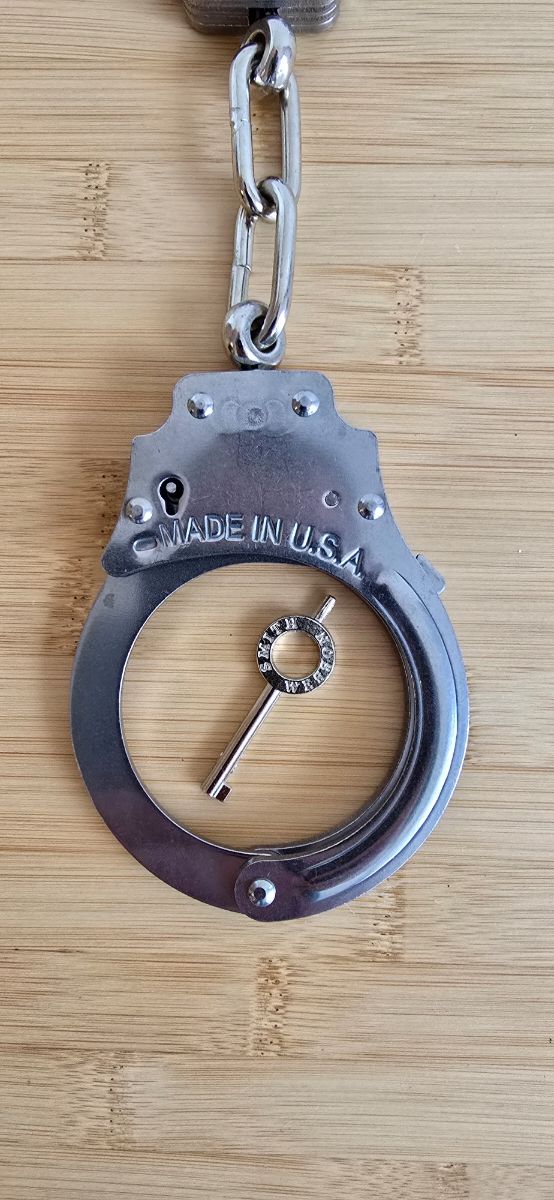 Esposas americanas Smith and Wesson