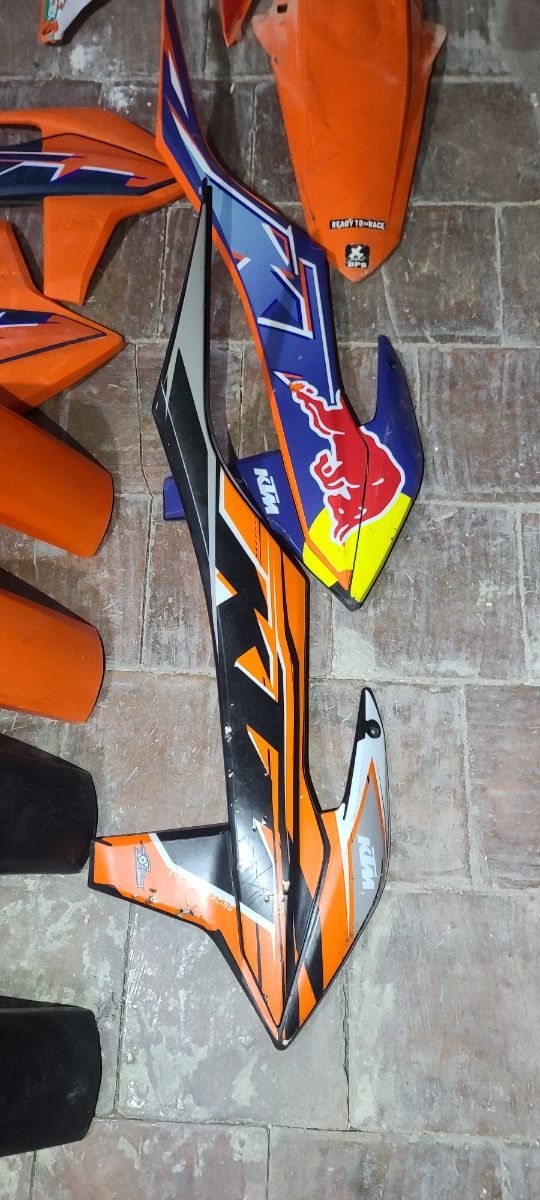 Plasticos ktm  2020-2023 sueltos