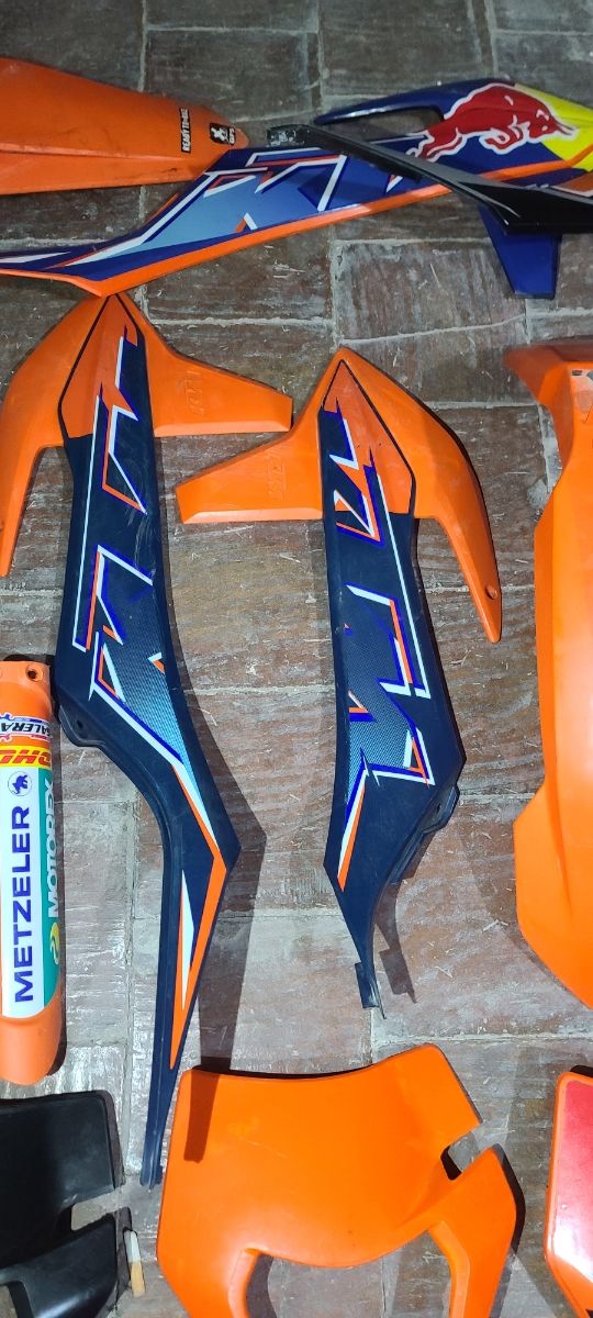 Plasticos ktm  2020-2023 sueltos
