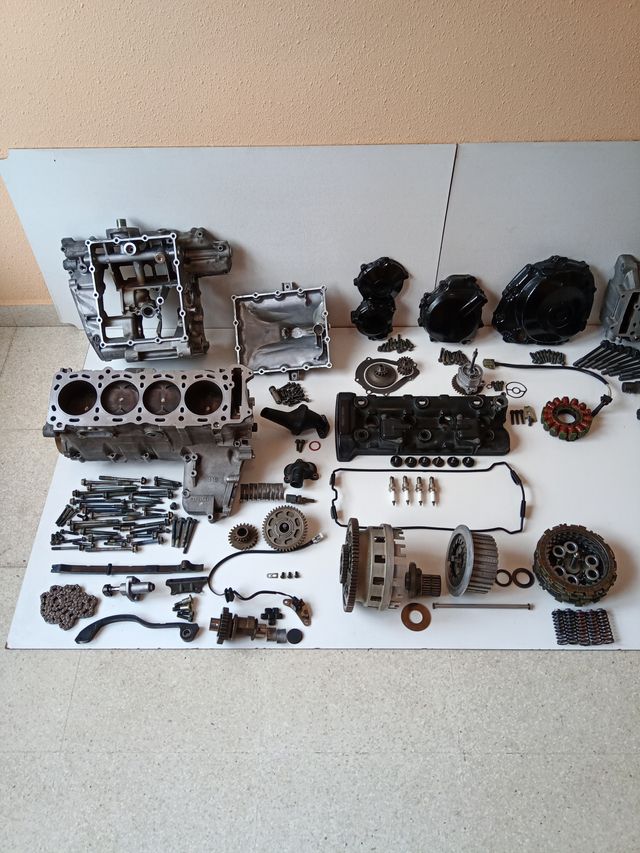 tapa embrague suzuki gsxr 1000 k5 k6 despiece