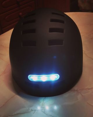 Casco con Luz X Patinete Eléctrico y Bicicleta