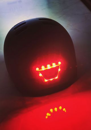 Casco con Luz X Patinete Eléctrico y Bicicleta