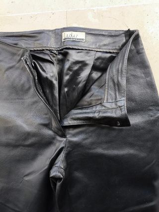 Pantalón de cuero  marca Leder talla 18 vintage