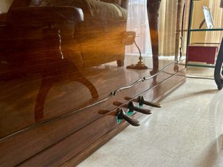 Piano vertical Petrof P 100 Baroko 3