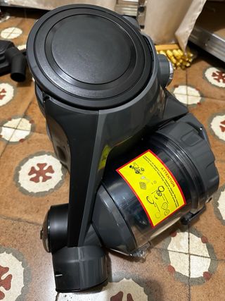 Aspiradora amazon basic 700w