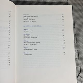 Libro de Monstruos Espanoles (Las Tres Edades) (Spanish Edition)