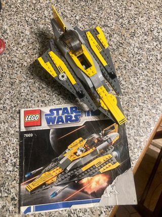 LEGO Star Wars (7669) - Anakin's Jedi starfighter