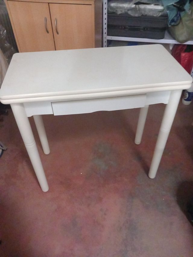 Mesa con dos sillas pliante l