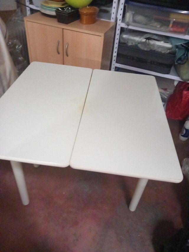 Mesa con dos sillas pliante l