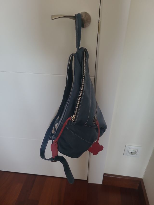 BOLSO AZUL ESTILO MOCHILA 