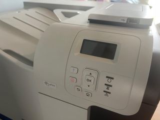 IMPRESORA HP LASERJET 500 COLOR M551
