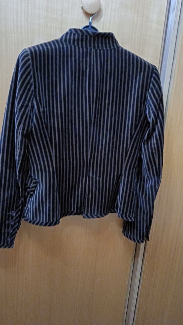 Chaqueta corta Zara tercipelo