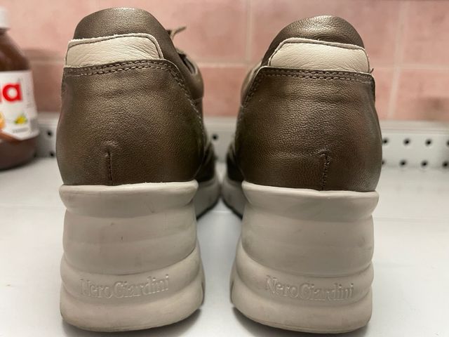 Scarpe nero giardini