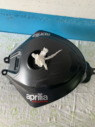 deposito gasolina aprilia rs660