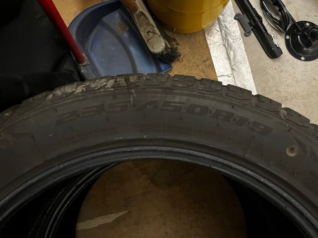 Gomme auto 235/50r19